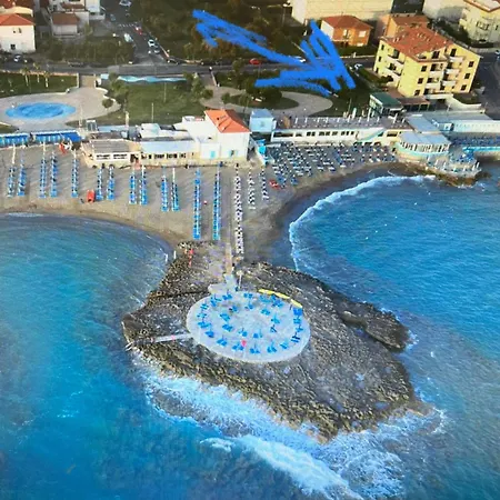 Lo Scoglietto A 20 Mt Dal Mare Con Grande Terrazza Privata *